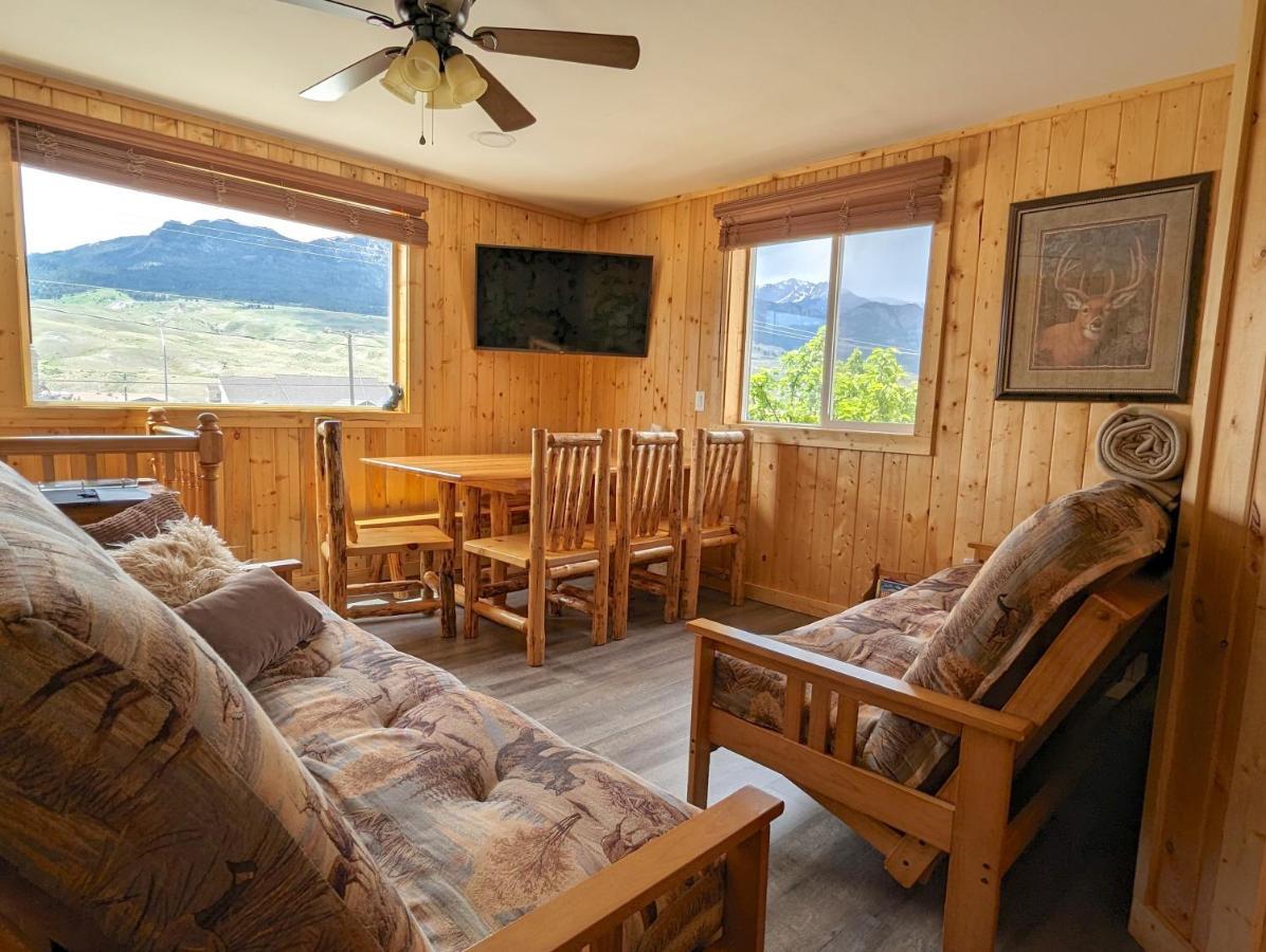 Yellowstone'S Treasure Cabins Gardiner Extérieur photo