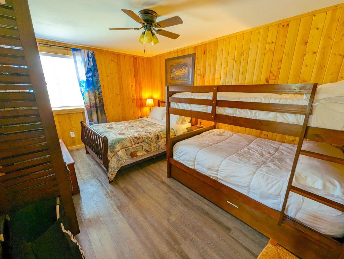 Yellowstone'S Treasure Cabins Gardiner Extérieur photo