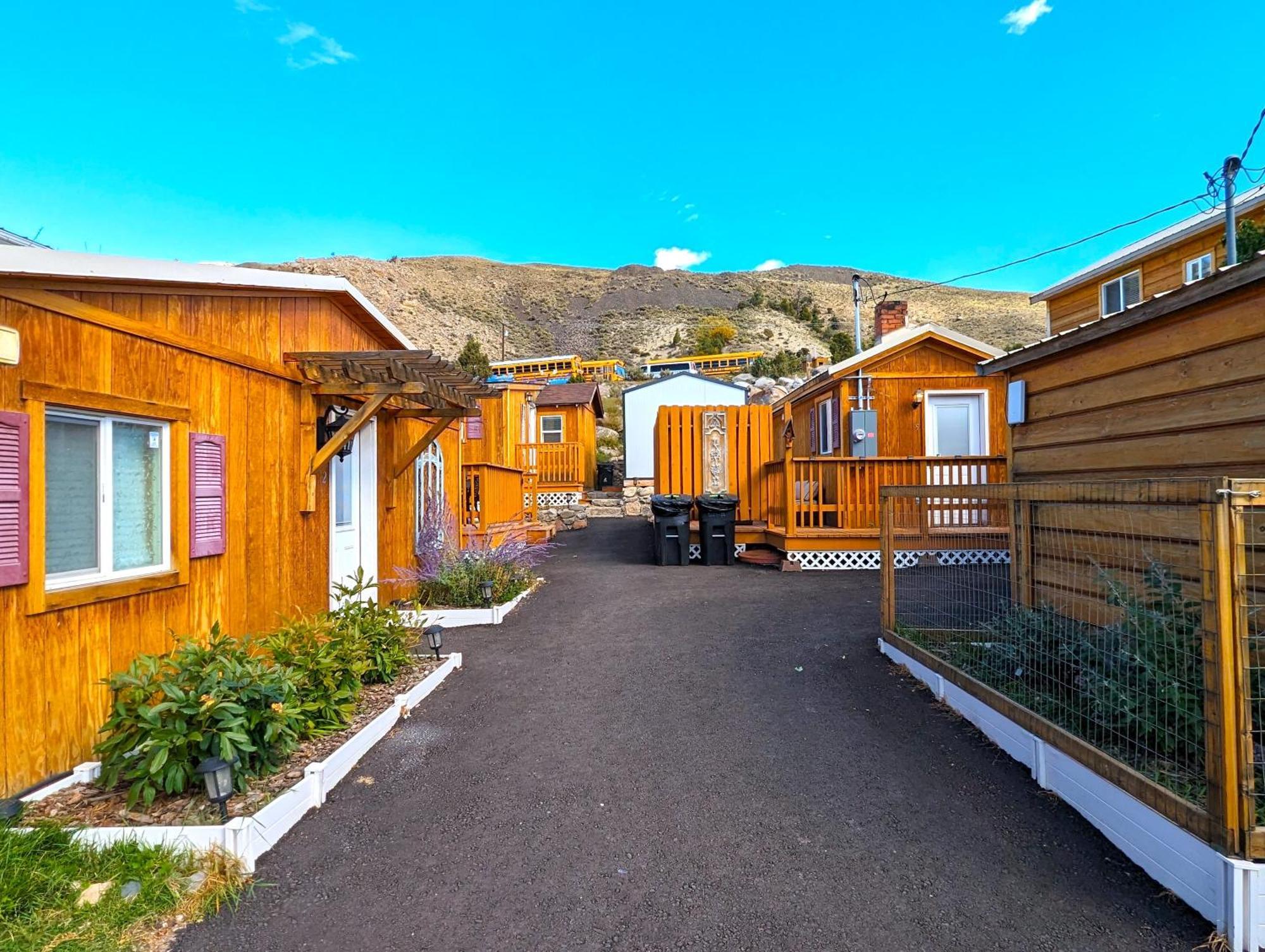 Yellowstone'S Treasure Cabins Gardiner Extérieur photo