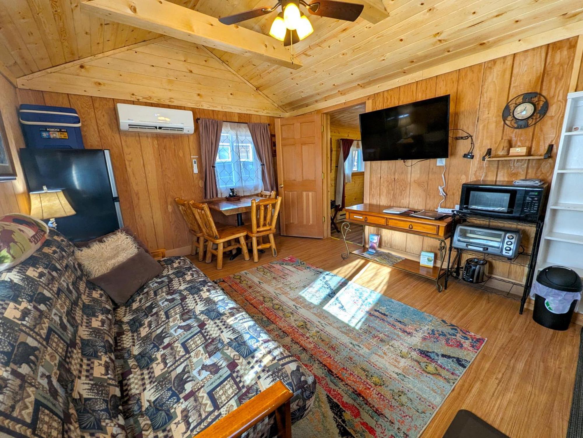 Yellowstone'S Treasure Cabins Gardiner Extérieur photo