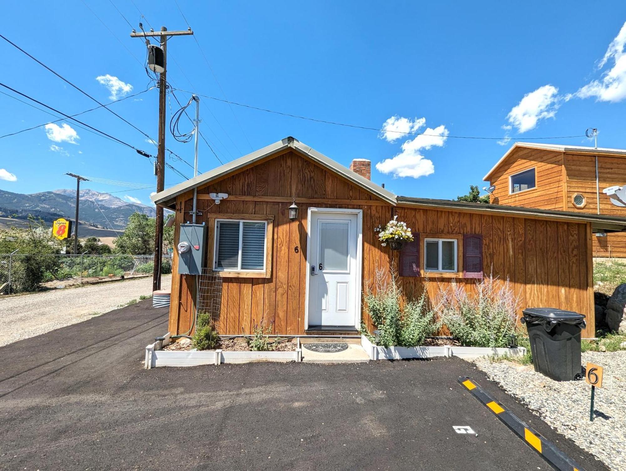 Yellowstone'S Treasure Cabins Gardiner Extérieur photo