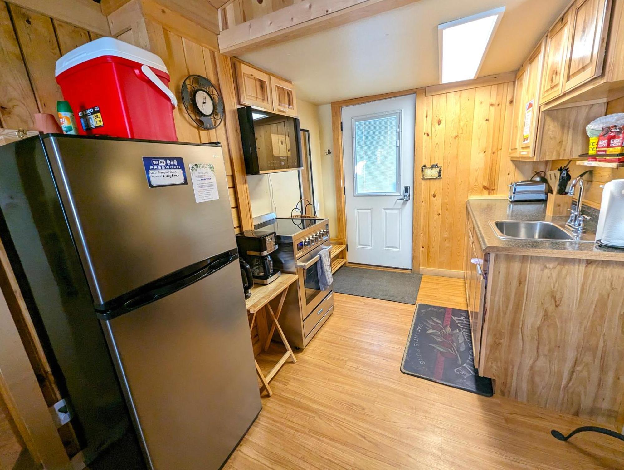 Yellowstone'S Treasure Cabins Gardiner Extérieur photo